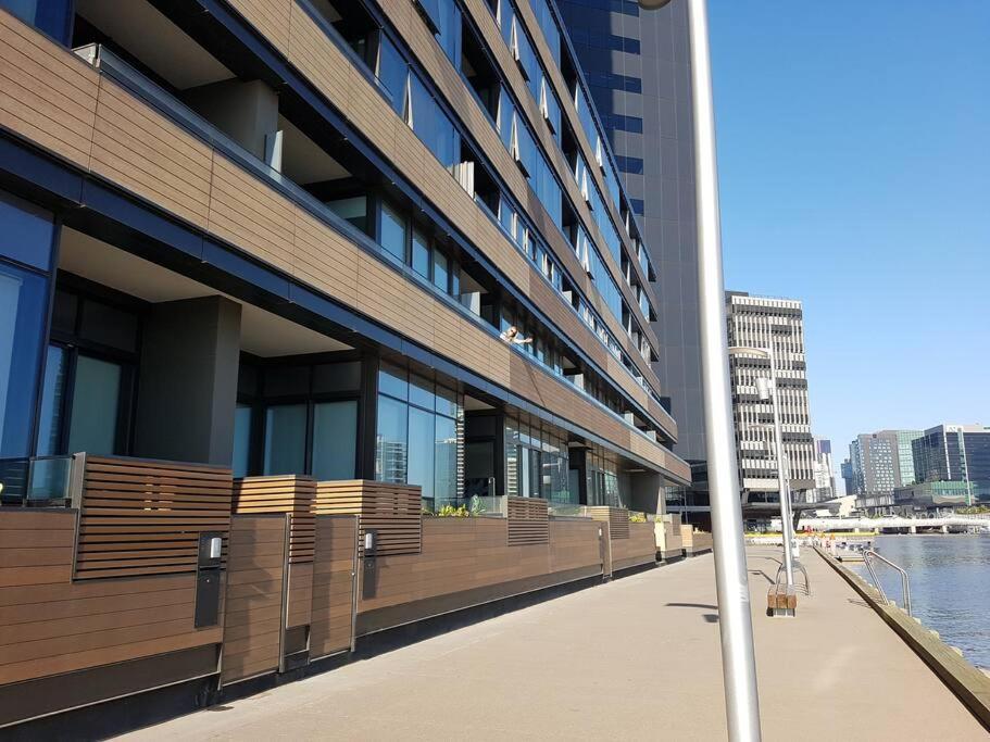 Melbourne Docklands Riverside Views Bagian luar foto