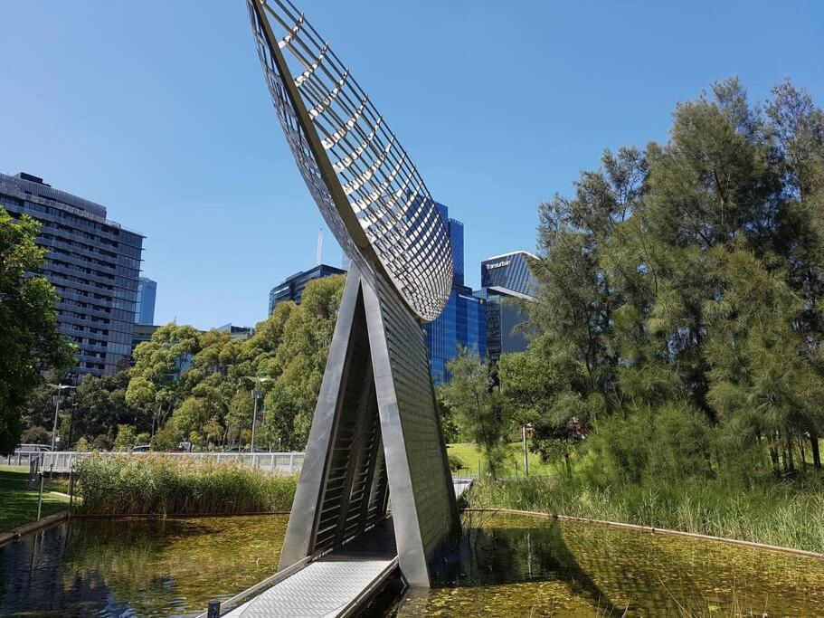 Melbourne Docklands Riverside Views Bagian luar foto