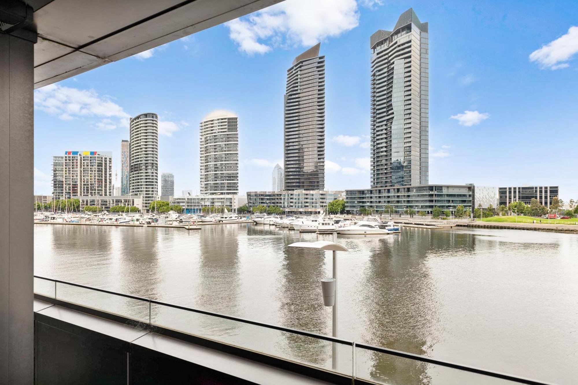 Melbourne Docklands Riverside Views Bagian luar foto